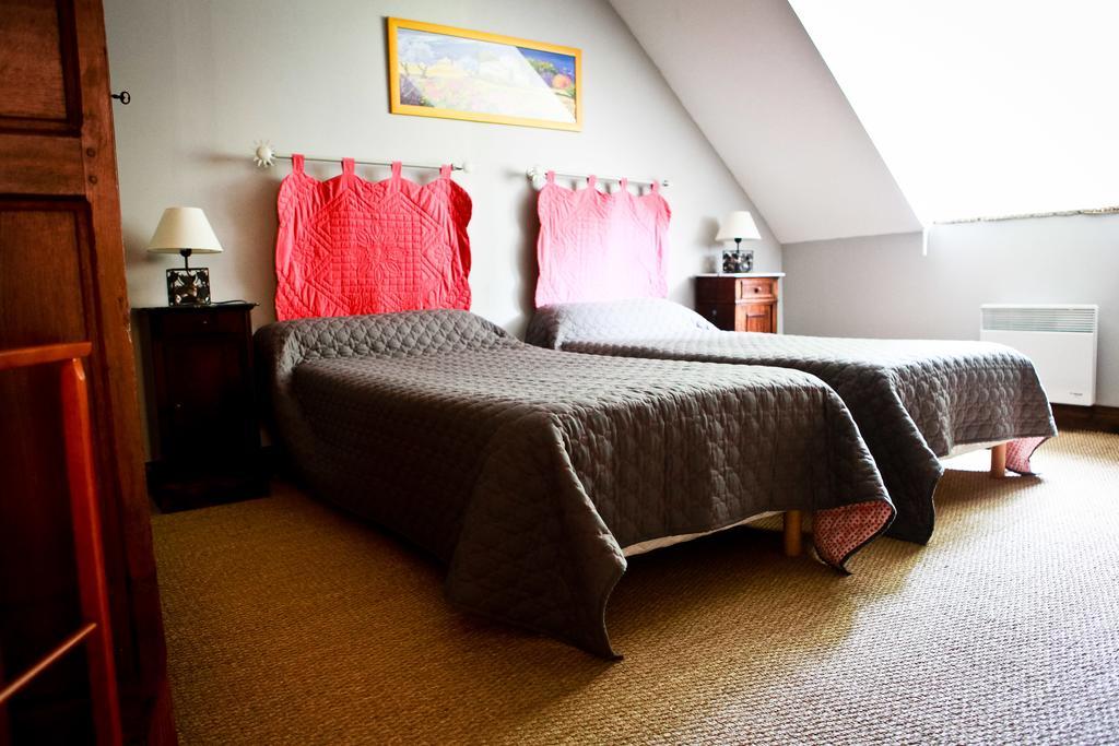 Bed and Breakfast Domaine De La Vallee Aux Pages Paray-Douaville Екстер'єр фото