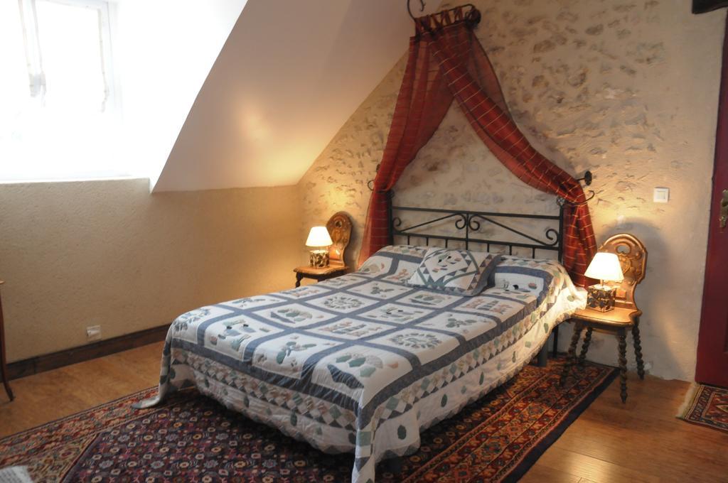 Bed and Breakfast Domaine De La Vallee Aux Pages Paray-Douaville Екстер'єр фото