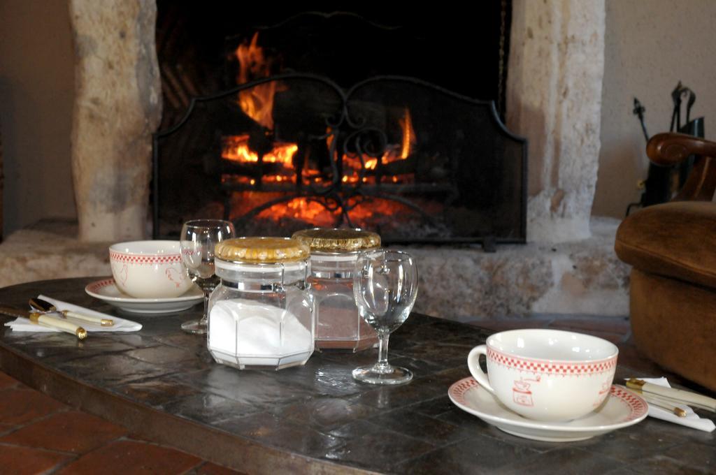 Bed and Breakfast Domaine De La Vallee Aux Pages Paray-Douaville Екстер'єр фото