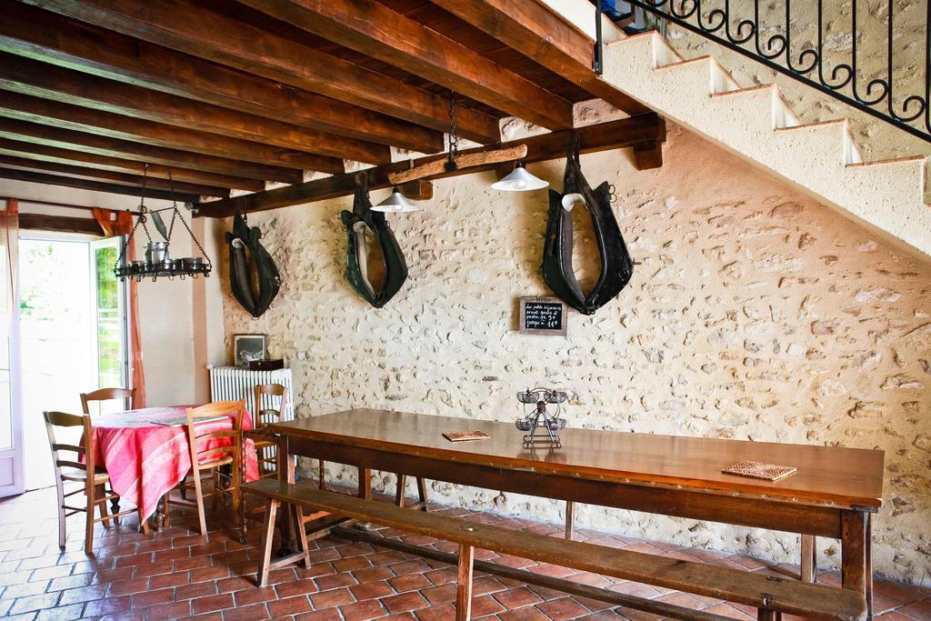 Bed and Breakfast Domaine De La Vallee Aux Pages Paray-Douaville Екстер'єр фото